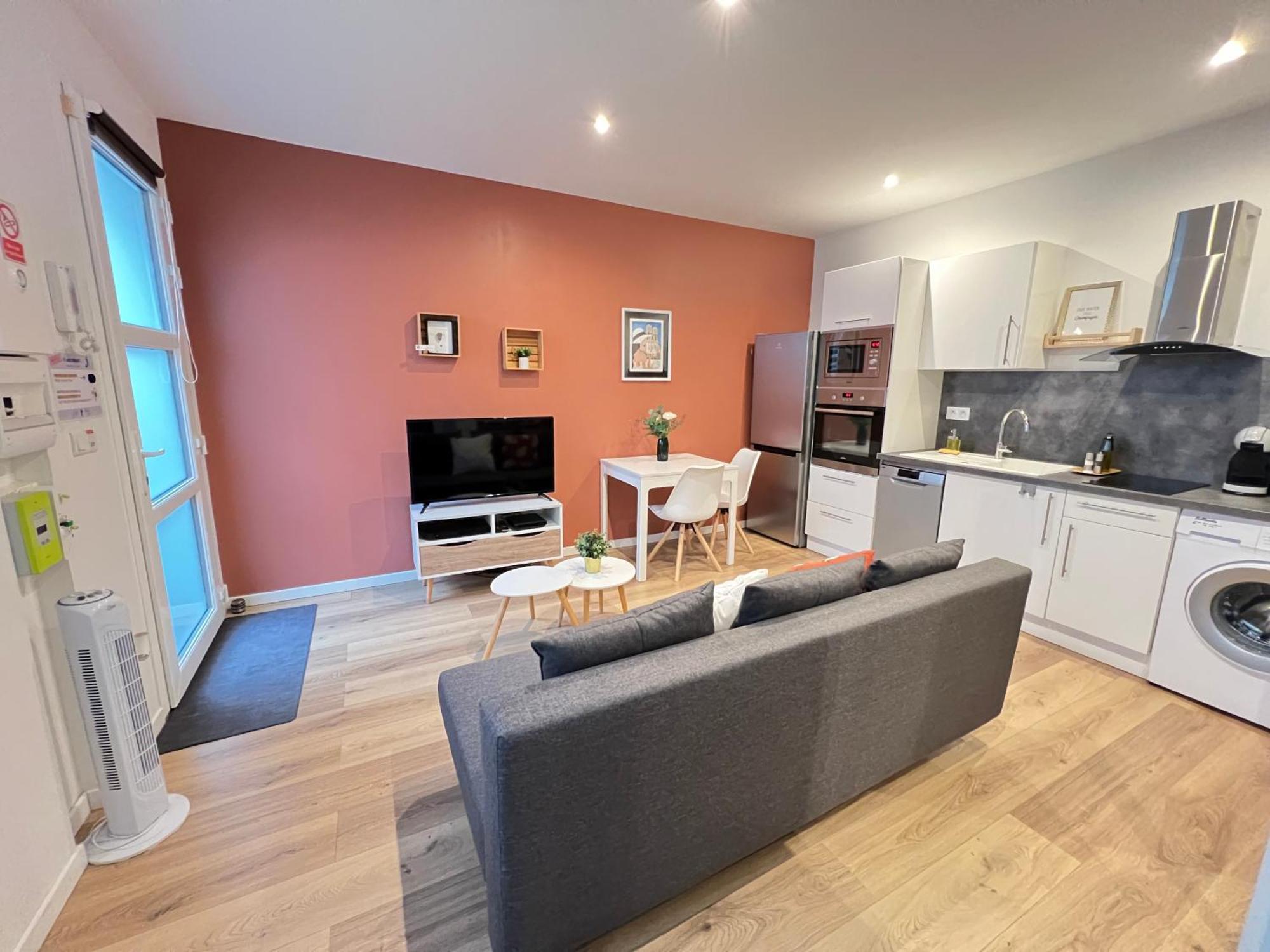 Le Remois - Charmant T2 - Renove - Parking - Cour Privative - Wifi Reims Exterior photo